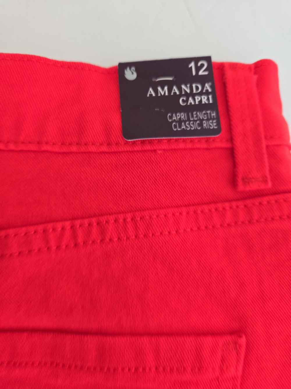 Gloria Vanderbilt Amanda Capri in Red Spark 12 34x21 Org. 52.00 - Picture 3 of 7